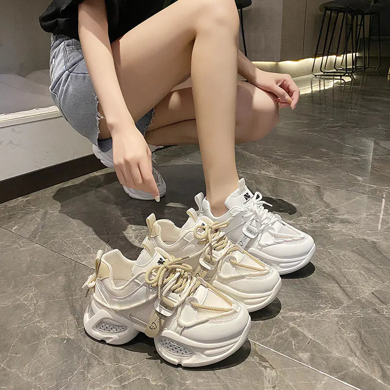 Chic Women's All-Day Sports Sneakers