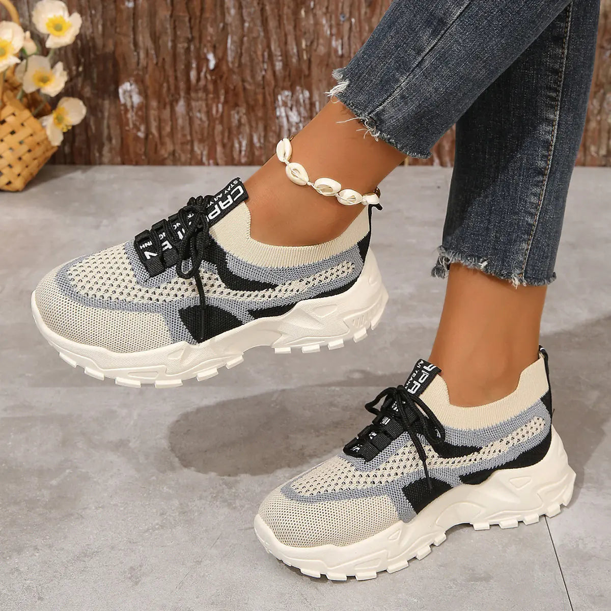 Chic Vintage Airy Sneakers