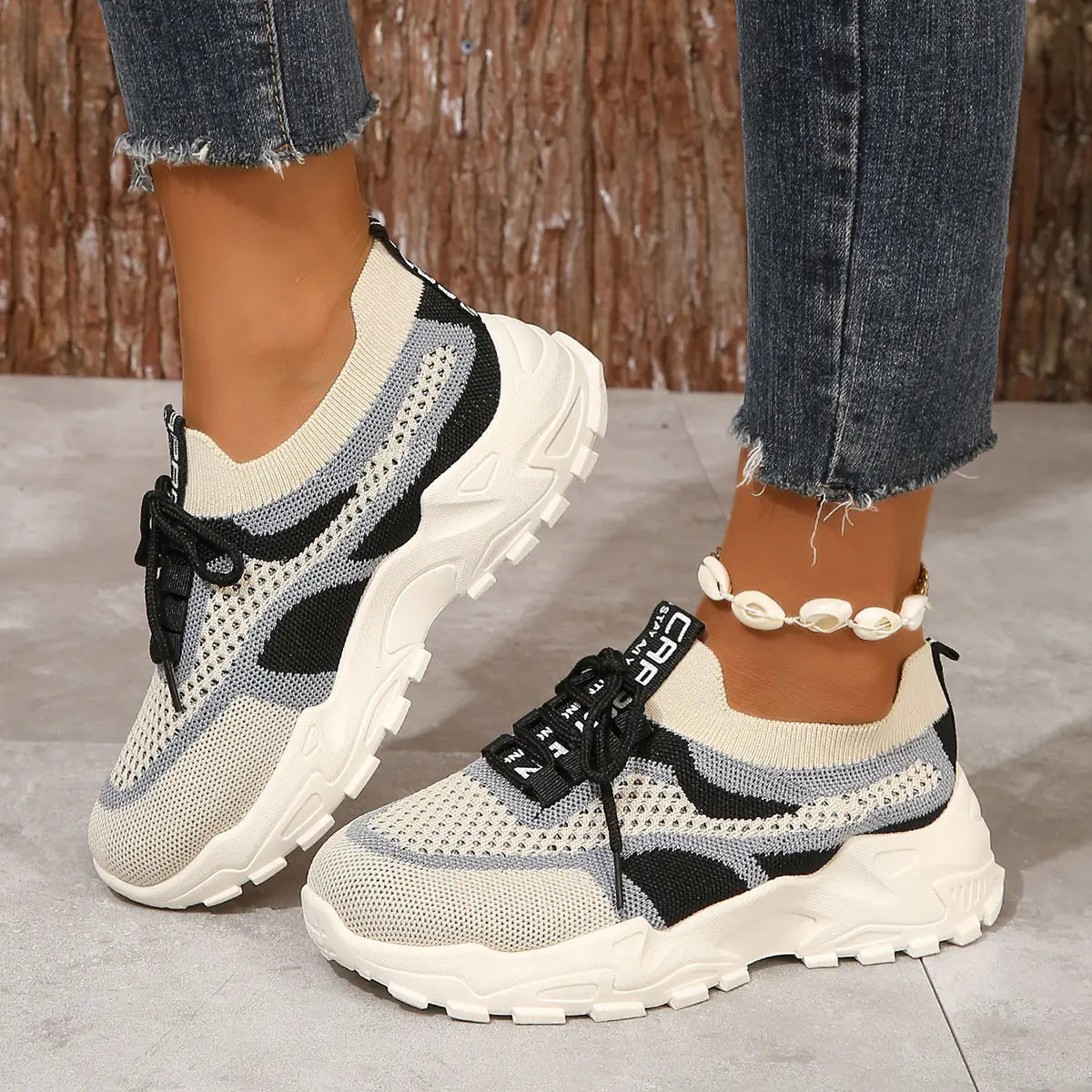 Chic Vintage Airy Sneakers